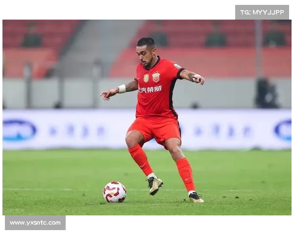 海港半场3-0领先河南 维塔尔贡献两传一射 莱昂纳多王燊超破门助力